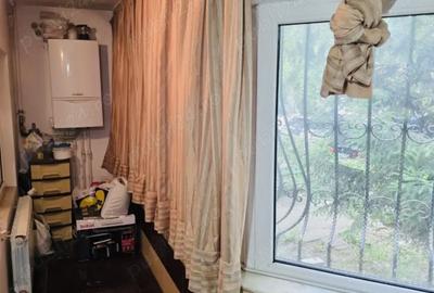 Apartament cu 3 camere, 2 bai, balcon si boxa -- parter inalt, zona Eliberarii - 3