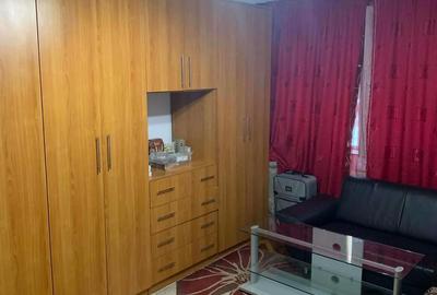 Apartament cu 4 camere decomandat în Someș - 12