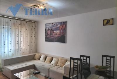 Apartament cu 3 camere decomandat, mobilat în Exterior Sud
