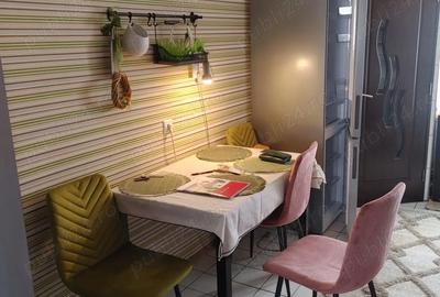 Apartament cu 3 camere decomandat în Diamant - 3