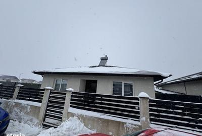 Casă cu 3 camere decomandat cu Teren 274 Mp în Berceni - 4