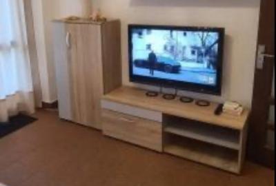 Garsonieră semidecomandată în Trocadero