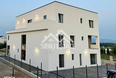 Apartament cu 4 camere în Central - 1