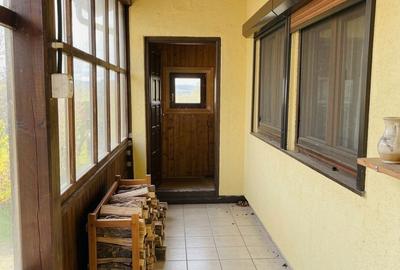 Casă cu 3 camere în Brănești - 1