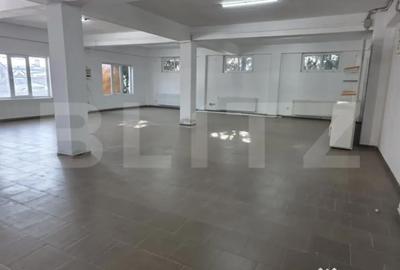 Spațiu comercial, de 250 mp, în Central - 9
