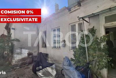 Casă cu 3 camere cu Canalizare în Central - 2