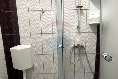 Casă cu 5 camere cu Teren 110 Mp în Palazu Mare - 11