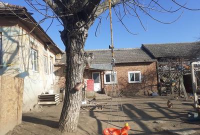 Casă cu 4 camere în Ostroveni - 2