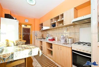 Apartament cu 2 camere decomandat în Piața Centrală - 1