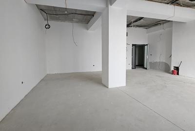 Spațiu comercial, de 85.7 mp, în Central