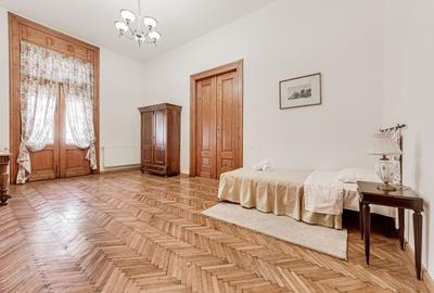 Apartament cu 4 camere semidecomandat, mobilat în Ultracentral - 1