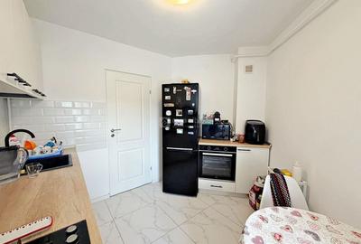 Apartament cu 3 camere decomandat în Alexandru cel Bun - 6