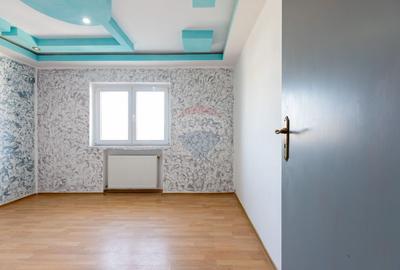 Apartament cu 3 camere decomandat în Traian - 7