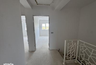 Casă cu 5 camere cu Teren 270 Mp în Fratelia - 13