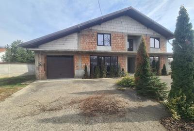 Casă cu 4 camere în Satu Nou - 3