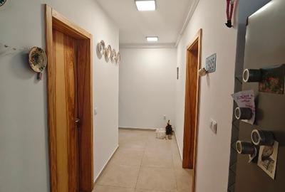 Apartament cu 3 camere decomandat în Livezeni - 3