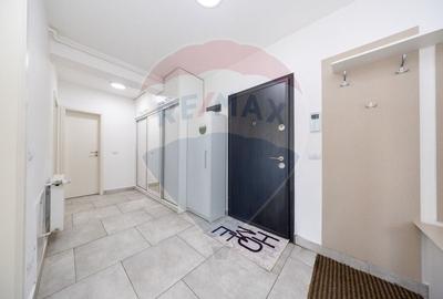 Apartament cu 2 camere decomandat, mobilat în Tractorul - 2