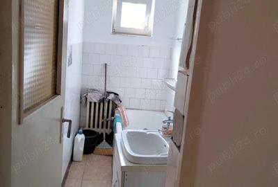Inchiriez apartament parter 2 camere 42m2 zona lama - 2