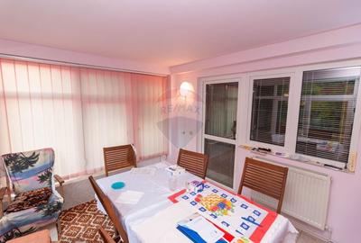 Casa - Vila de vanzare cu 5 camere Valenii de Munte - Strada Bratocea - 9