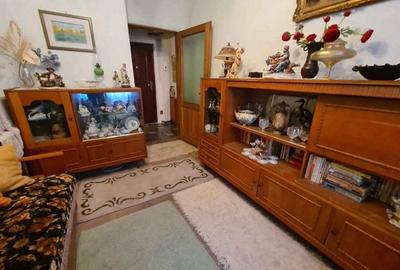 Apartament 4 camere decomandat etaj 1 zona Miorita - 4