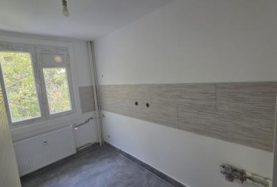 Apartament cu 4 camere decomandat în Gorjului