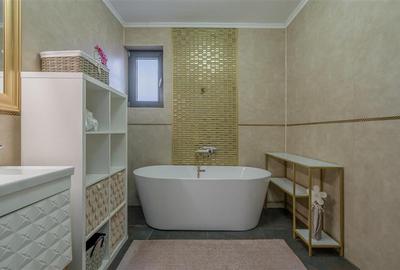 Casă individuală cu 6 camere cu Canalizare în Central - 33