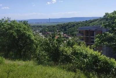 Teren de 4430 mp, în Central - 4
