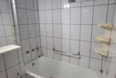 Apartament cu 2 camere semidecomandat în Micro 15 - 18