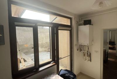 Casă individuală cu 2 camere cu Canalizare în Central - 2