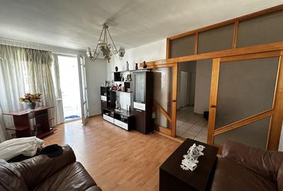 Apartament cu 3 camere decomandat în Ampoi 3 - 2