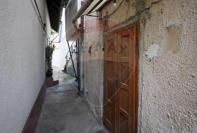 Corp de casa cu 2 studiouri independente, ideal pentru regim hotelier - 10