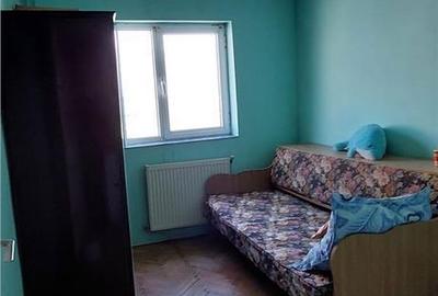 Apartament cu 4 camere semidecomandat în Baza 3 - 2