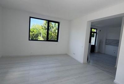 Casă cu 3 camere cu Teren 200 Mp în Central