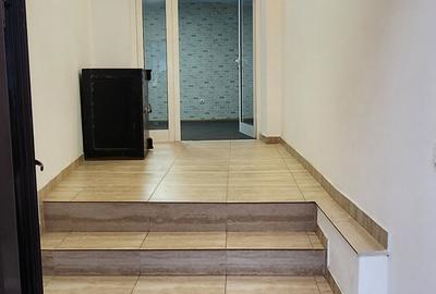 Spațiu comercial, de 200 mp, în Ultracentral - 3