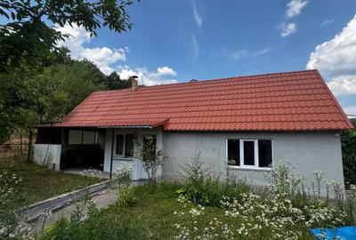 Casă cu 4 camere în Central - 2