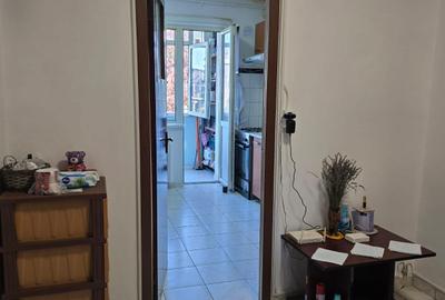Apartament cu 3 camere decomandat în Gorjului - 3