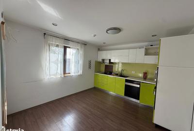 Casă cu 5 camere cu Teren 400 Mp în Blejoi - 1