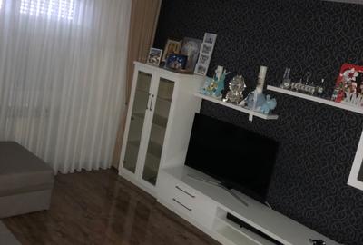 Apartament cu 3 camere decomandat în Central - 3