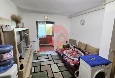 Apartament cu 3 camere, mobilat în Sud - 19