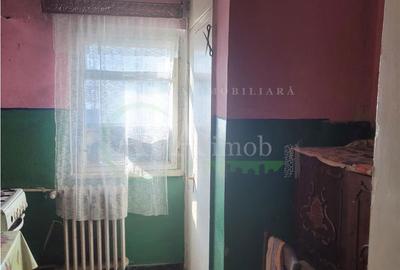 Apartament cu 2 camere semidecomandat în Mioriței