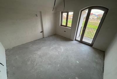 Casa de vanzare Duplex zona Carrfour - 13