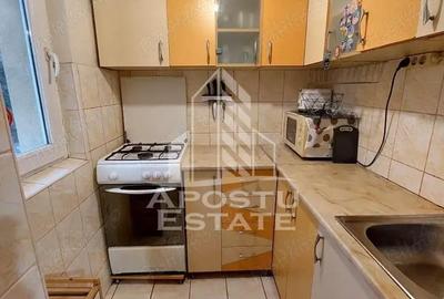 Garsonieră decomandată, mobilată în UMT - 1