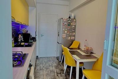 Apartament cu 3 camere decomandat în Runcu - 1