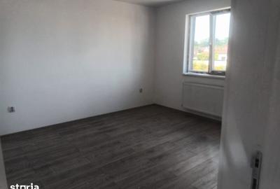 Casă cu 4 camere cu Teren 350 Mp în Joița - 1