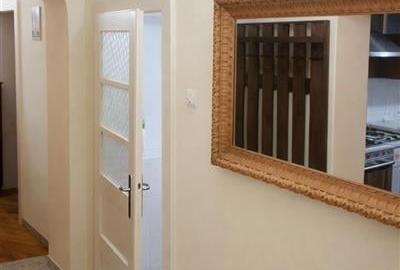 Nivel in vila, cu intrare si gradina proprie, loc parcare, Central, Brasov - 4