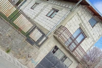 Casă cu 4 camere în Pucheni - 7
