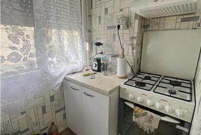 Apartament cu 2 camere decomandat în Valenta - 8