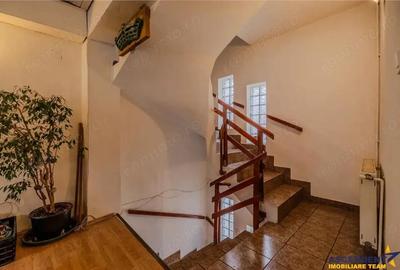 Locuinta cu caracter,doua niveluri,4 camere,terasa,garaj,curte,Centru Istoric Brasov: FILM 3D! - 14