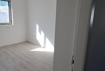 Casă cu 4 camere în Central - 2