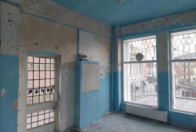 Spațiu comercial, de 90 mp, în 22 Decembrie - 5